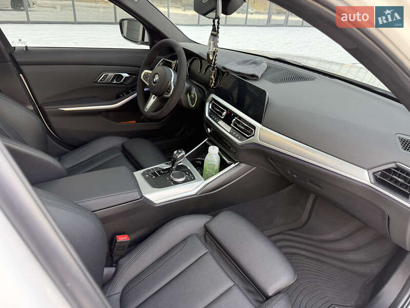 Седан BMW 3 Series 2019 в Днепре