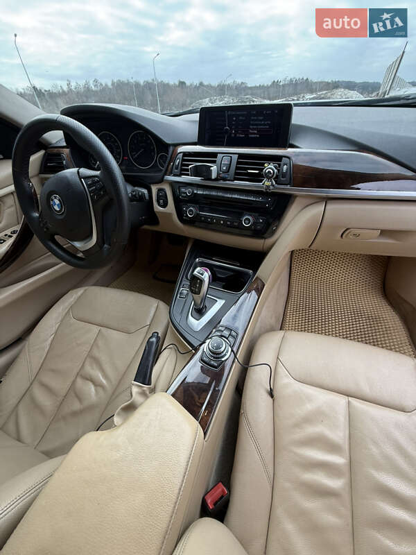 Седан BMW 3 Series 2013 в Львове