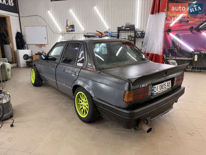 Седан BMW 3 Series 1985 в Киеве