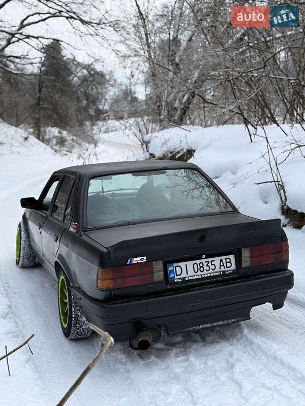 Седан BMW 3 Series 1985 в Киеве