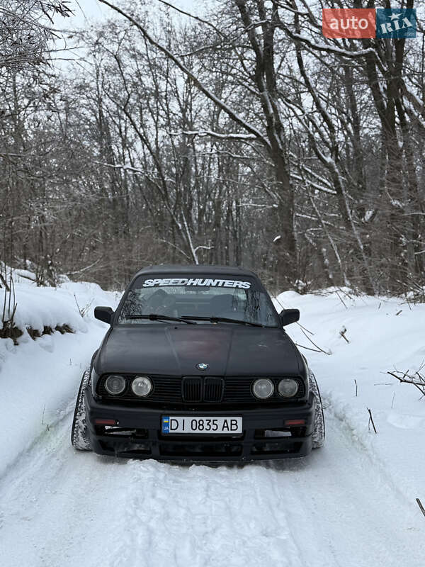 Седан BMW 3 Series 1985 в Киеве