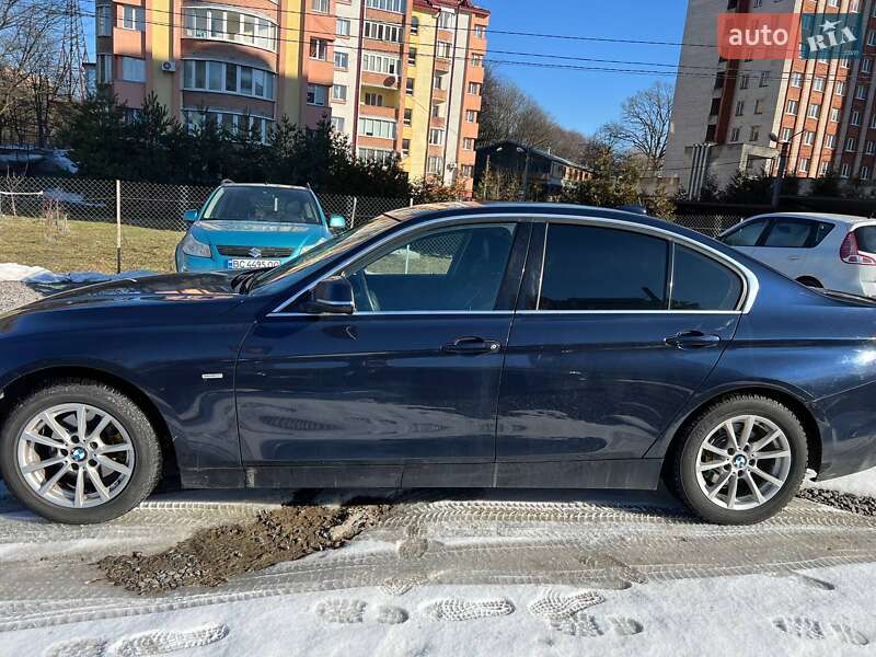 Седан BMW 3 Series 2012 в Львове
