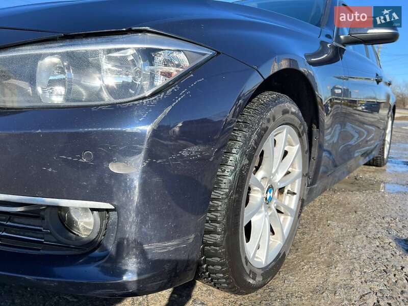 Седан BMW 3 Series 2012 в Львове