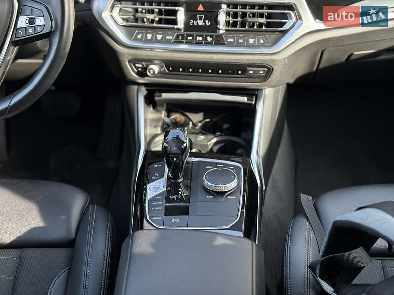 Седан BMW 3 Series 2020 в Львове