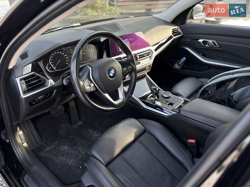 Седан BMW 3 Series 2020 в Львове
