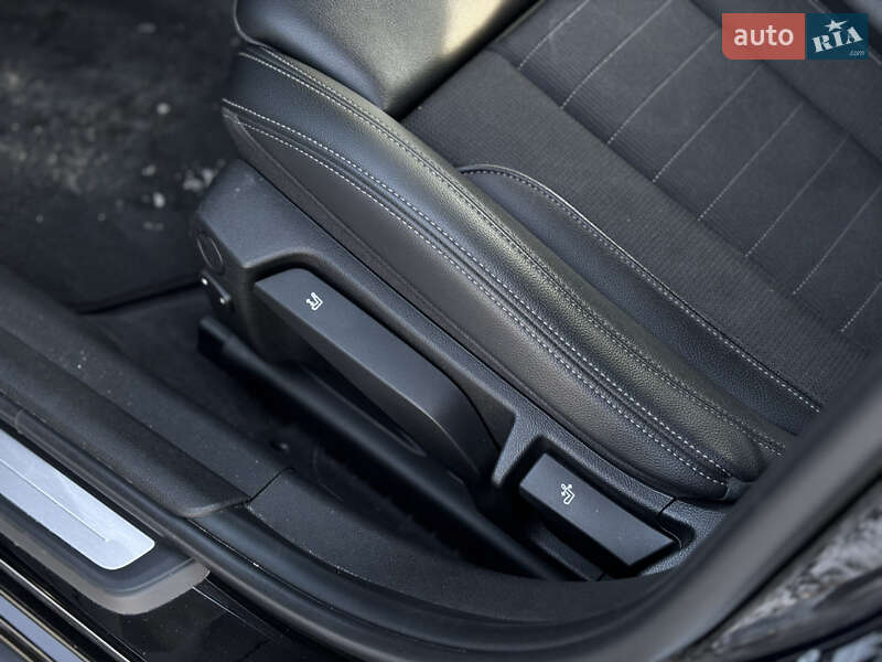 Седан BMW 3 Series 2020 в Львове