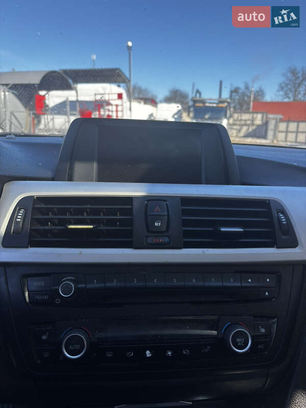 Седан BMW 3 Series 2015 в Стрые