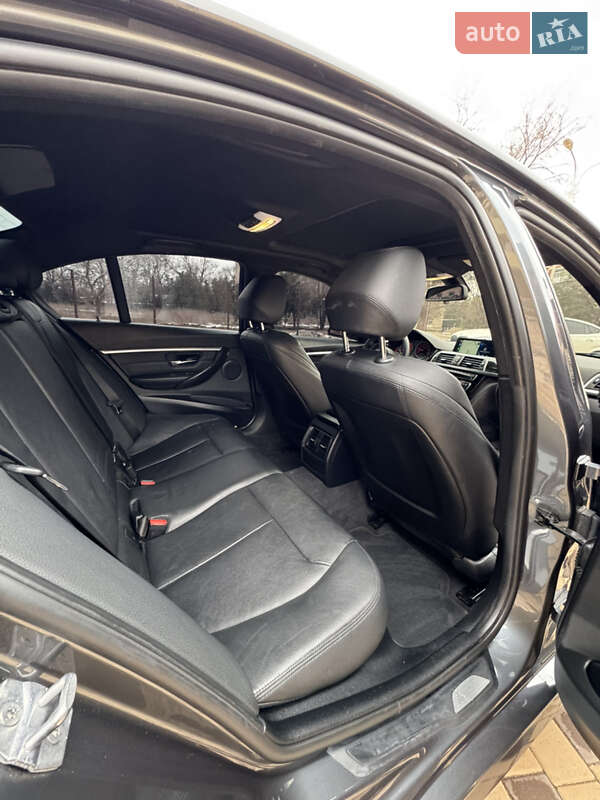 Седан BMW 3 Series 2018 в Измаиле