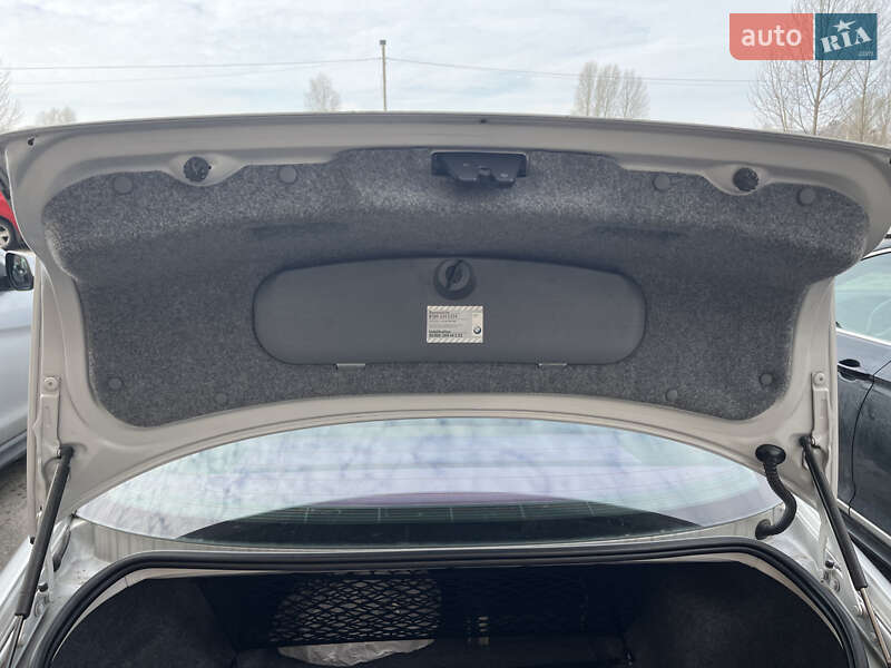 Седан BMW 3 Series 2003 в Киеве