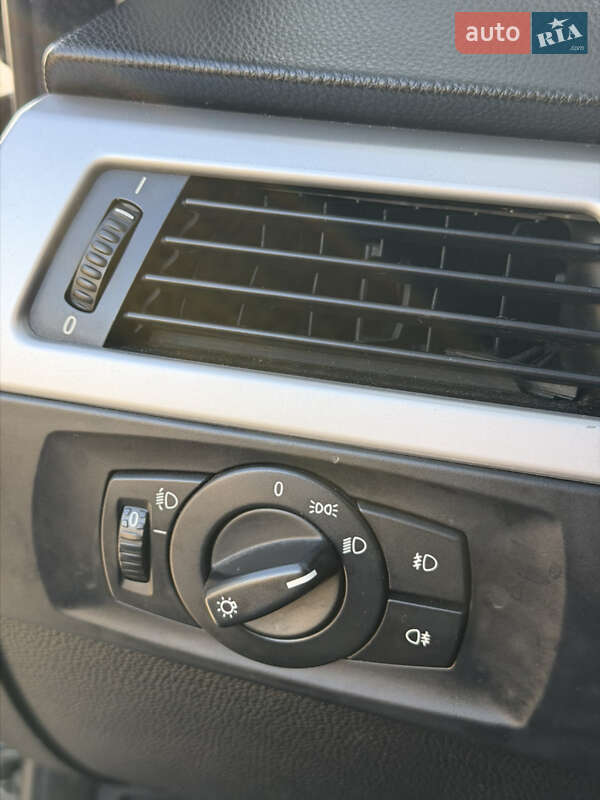 Седан BMW 3 Series 2005 в Киеве