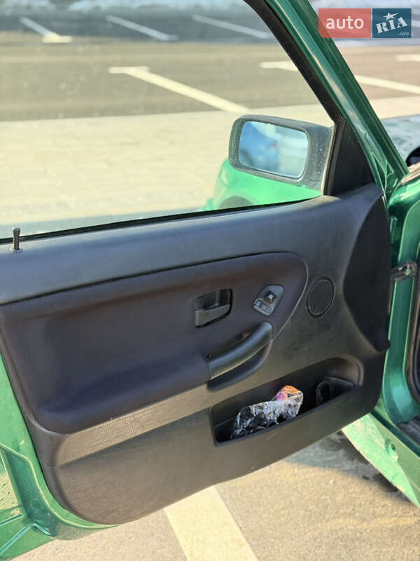 Седан BMW 3 Series 1994 в Ровно