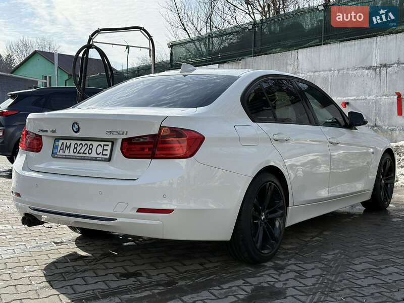 Седан BMW 3 Series 2012 в Киеве