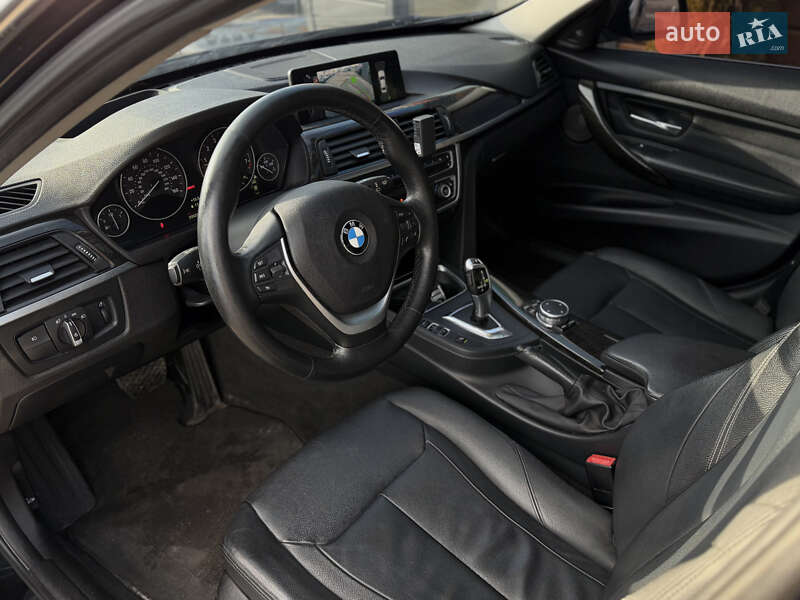 Седан BMW 3 Series 2015 в Шептицькому