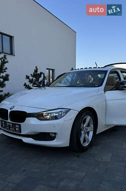 Седан BMW 3 Series 2015 в Луцке
