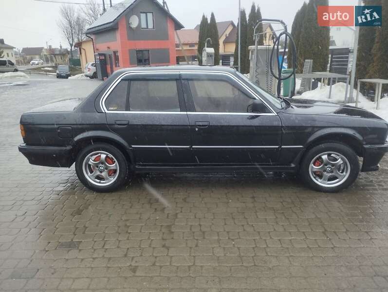 Седан BMW 3 Series 1990 в Надворной