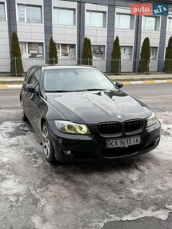 Универсал BMW 3 Series 2010 в Киеве