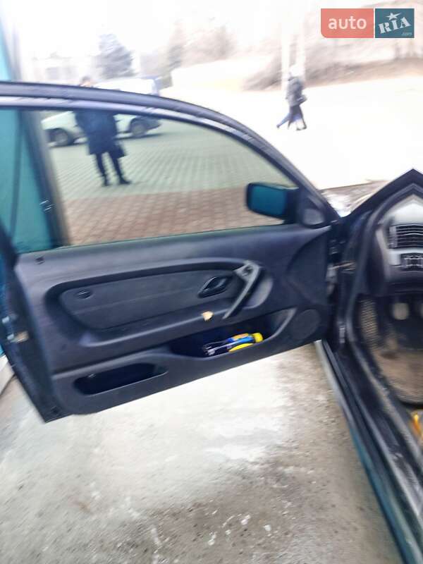 Купе BMW 3 Series 2004 в Кривом Роге