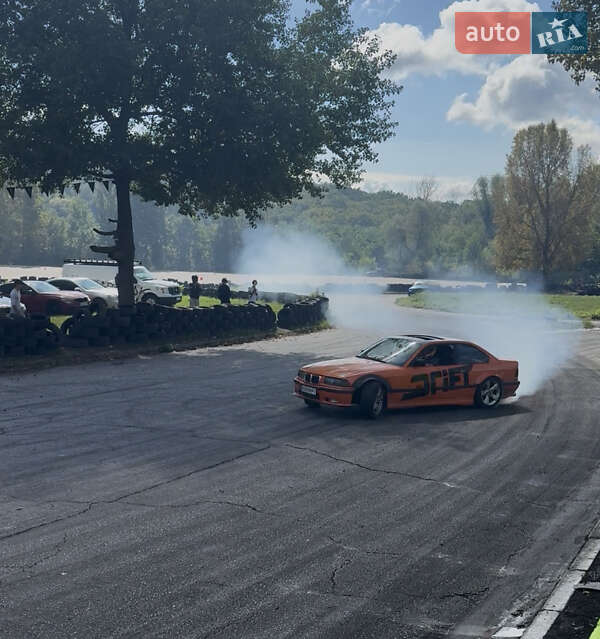 Купе BMW 3 Series 1994 в Киеве