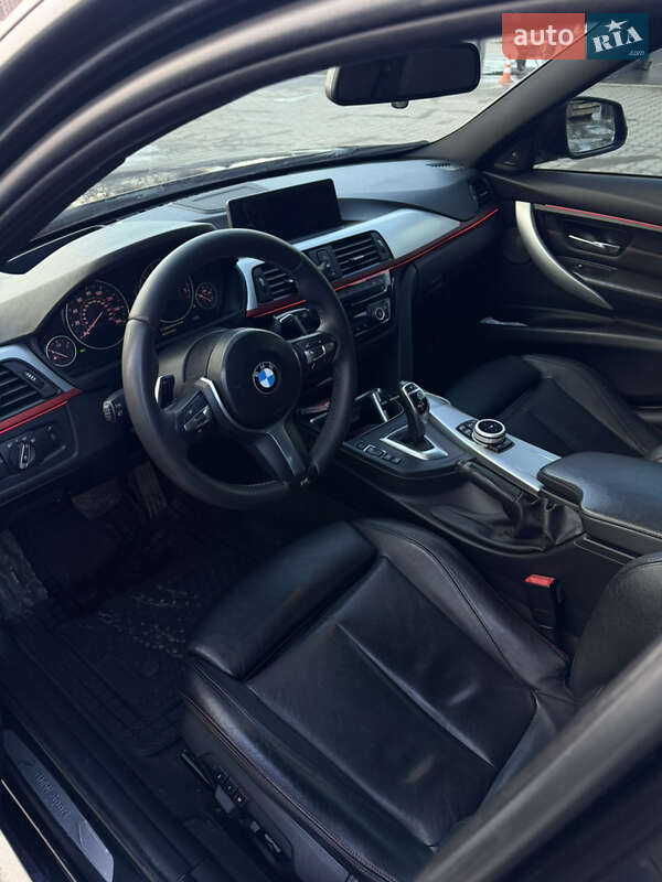 Седан BMW 3 Series 2011 в Львове