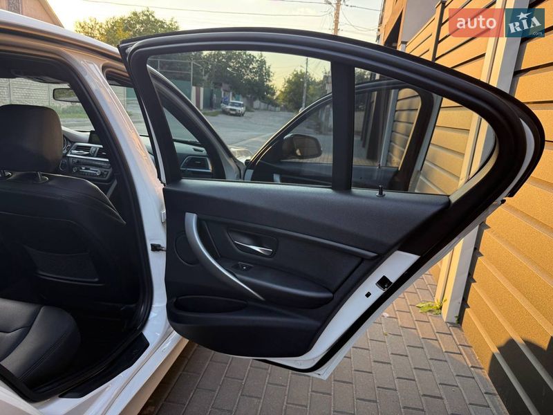 Седан BMW 3 Series 2014 в Харькове фото 18 Седан BMW 3 Series 2014 в Харькове