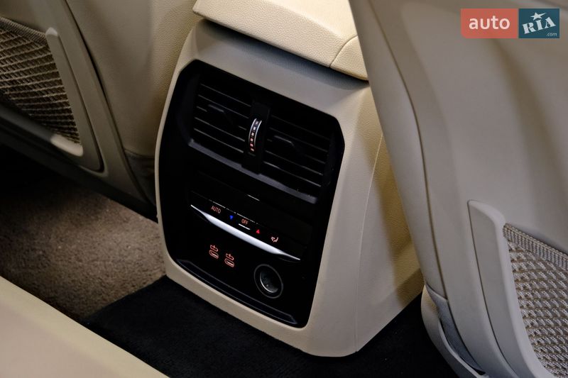 Седан BMW 3 Series 2020 в Одессе