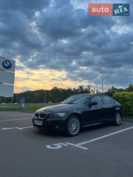 Седан BMW 3 Series 2010 в Киеве фото Седан BMW 3 Series 2010 в Киеве