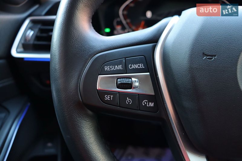 Седан BMW 3 Series 2022 в Львове