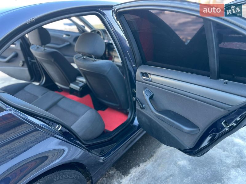 Седан BMW 3 Series 2003 в Хмельницком