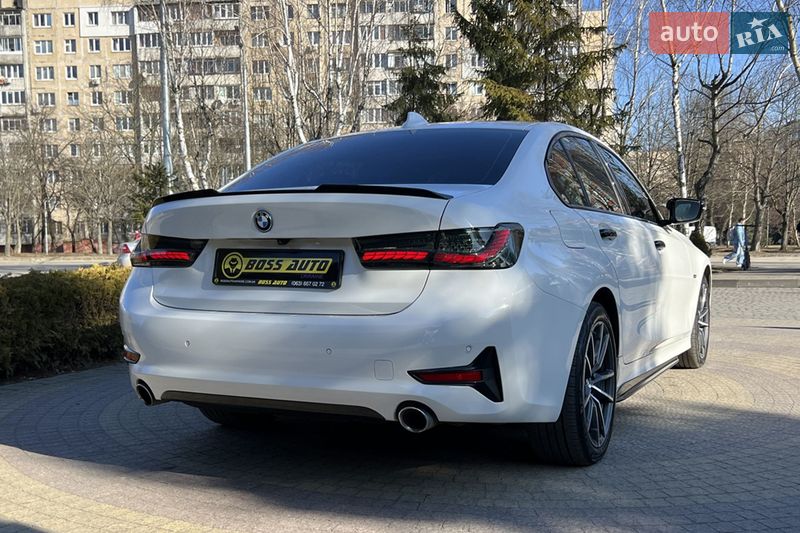 Седан BMW 3 Series 2022 в Львове