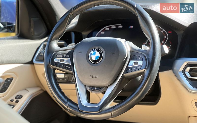 Седан BMW 3 Series 2019 в Львове