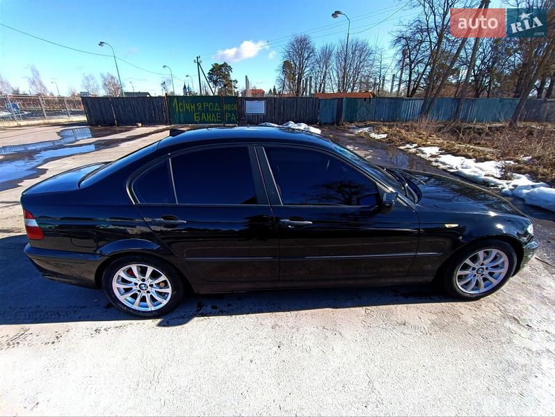 Седан BMW 3 Series 2004 в Романіву