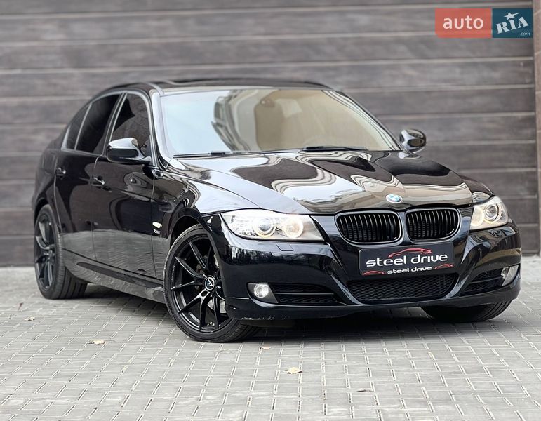 Седан BMW 3 Series 2011 в Николаеве