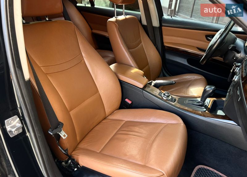 Седан BMW 3 Series 2011 в Николаеве