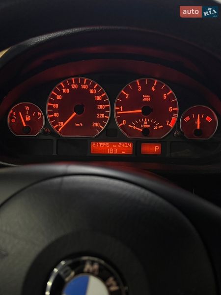 Седан BMW 3 Series 2004 в Киеве