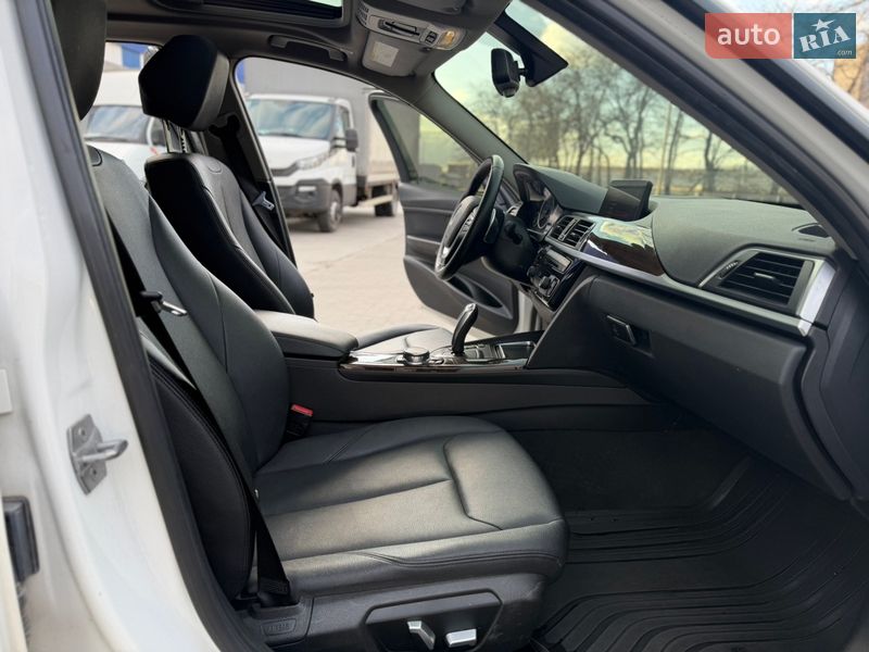 Седан BMW 3 Series 2016 в Одессе