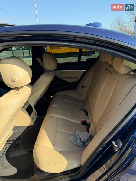 Седан BMW 3 Series 2017 в Одессе