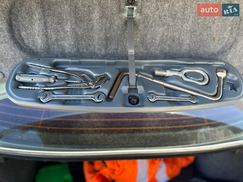 Седан BMW 3 Series 2001 в Киеве