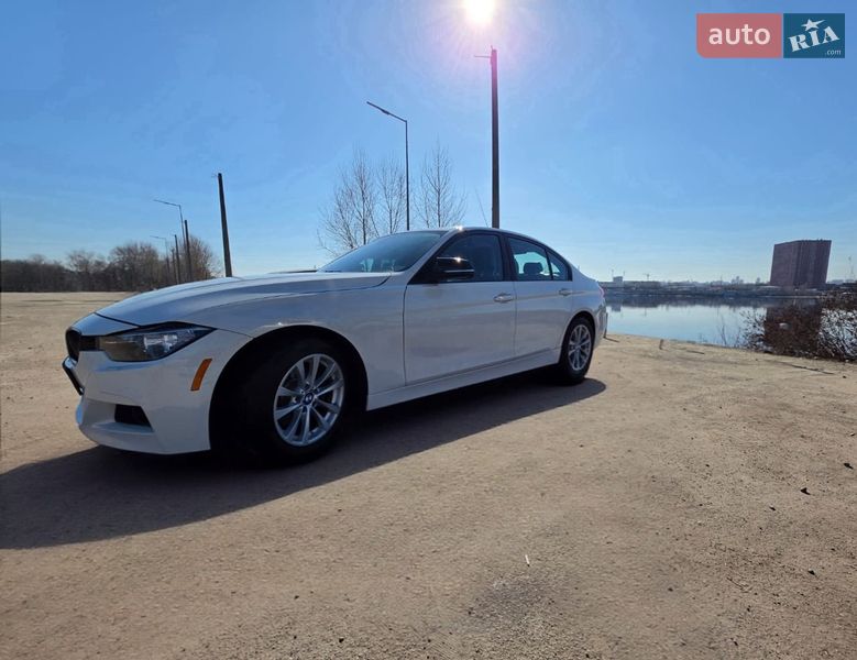 Седан BMW 3 Series 2016 в Киеве