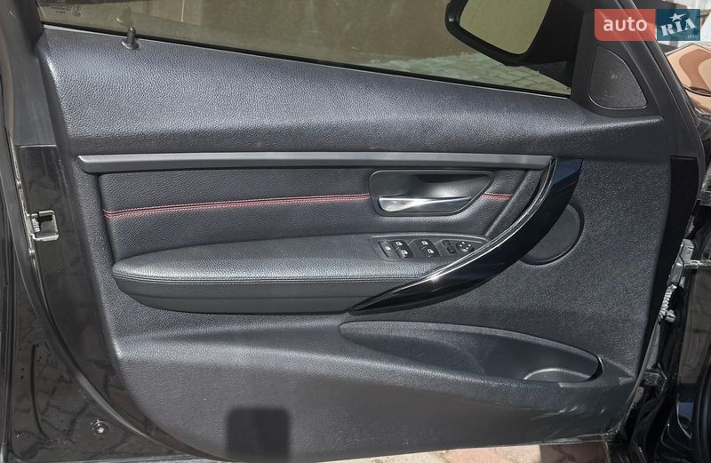 Седан BMW 3 Series 2013 в Ровно