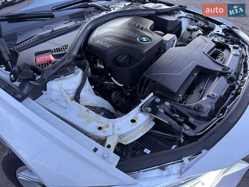 Седан BMW 3 Series 2015 в Новоднестровске