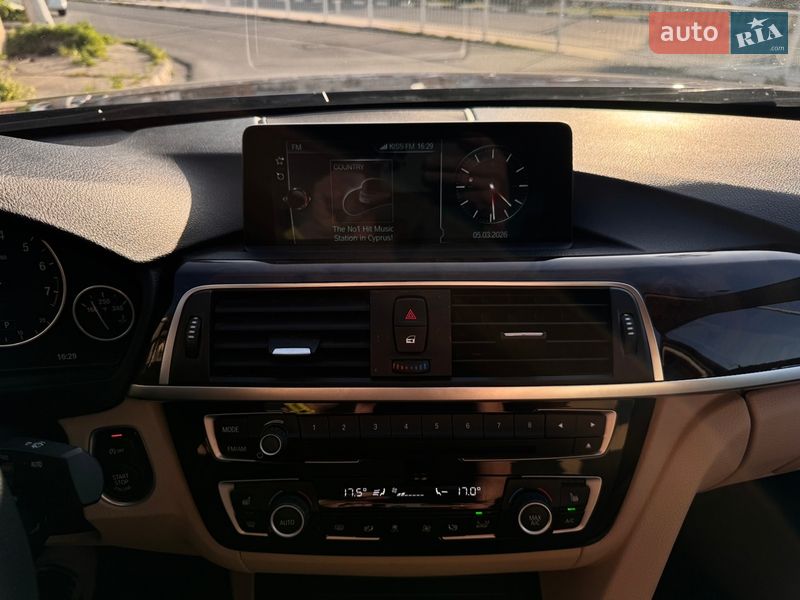 Седан BMW 3 Series 2017 в Одессе