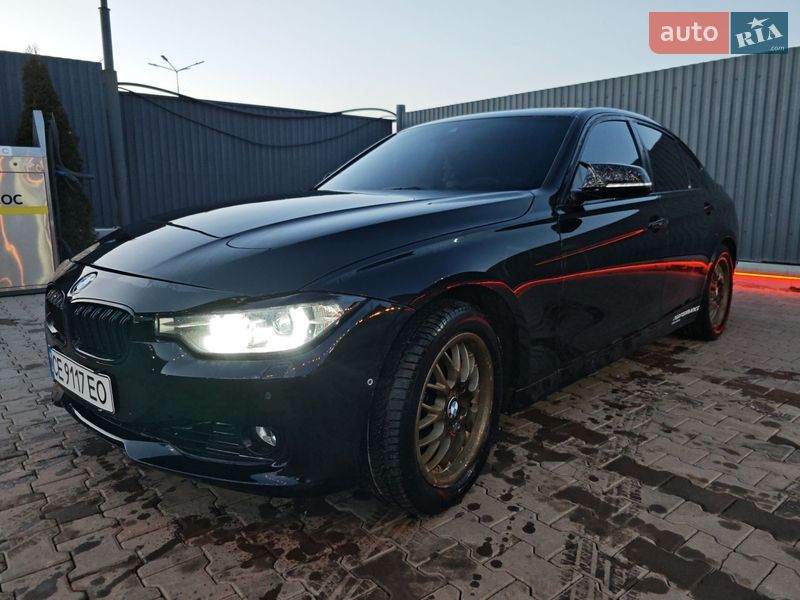 Седан BMW 3 Series 2014 в Черновцах