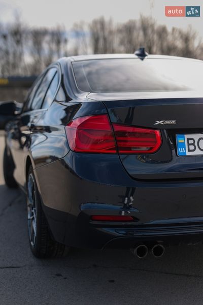 Седан BMW 3 Series 2016 в Львове