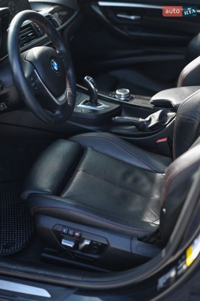 Седан BMW 3 Series 2016 в Львове