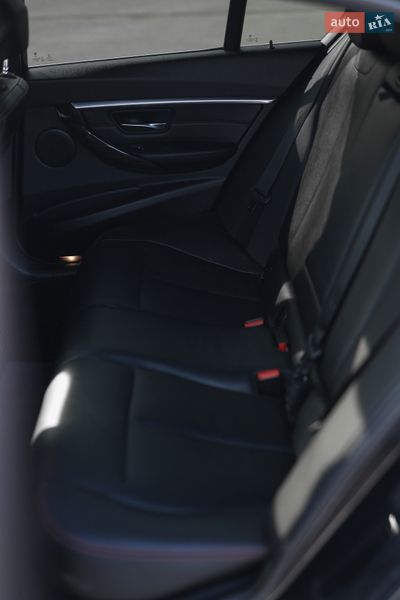 Седан BMW 3 Series 2016 в Львове