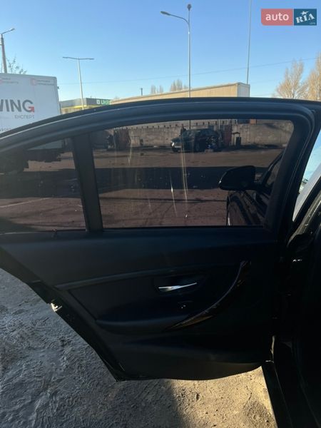 Седан BMW 3 Series 2016 в Киеве