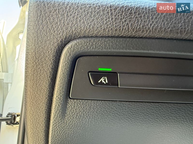 Седан BMW 3 Series 2018 в Житомире