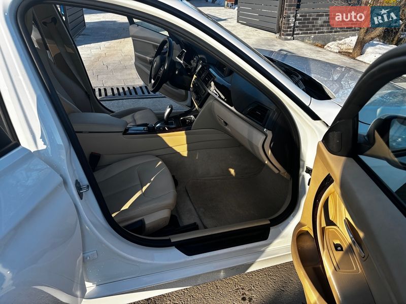 Седан BMW 3 Series 2013 в Тернополе