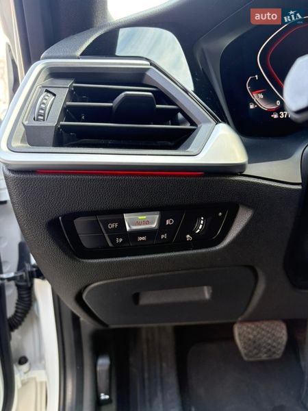 Седан BMW 3 Series 2020 в Львове