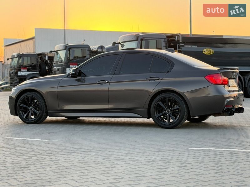 Седан BMW 3 Series 2013 в Черновцах